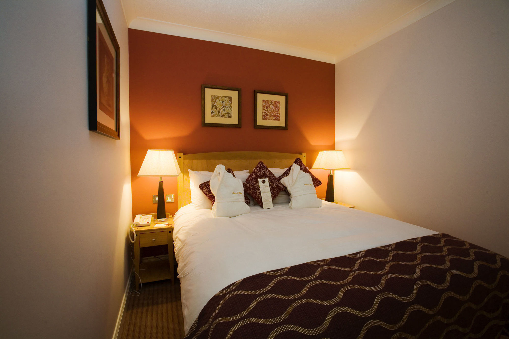 Cisswood House Hotel Хоршъм Стая снимка