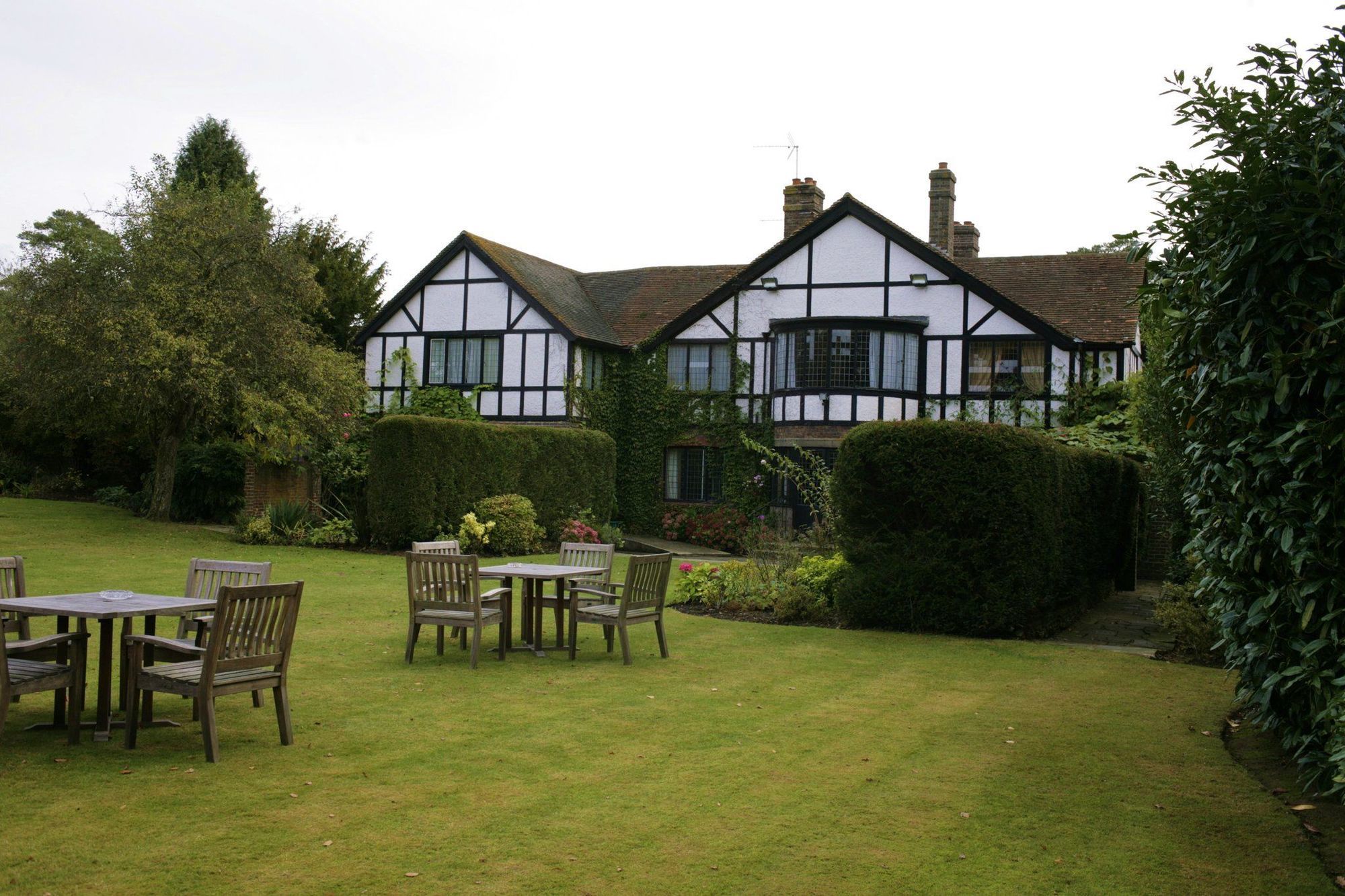 Cisswood House Hotel Хоршъм Екстериор снимка