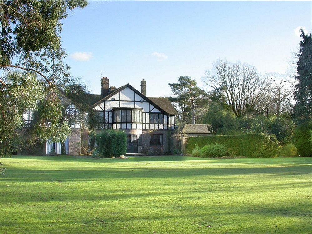 Cisswood House Hotel Хоршъм Екстериор снимка