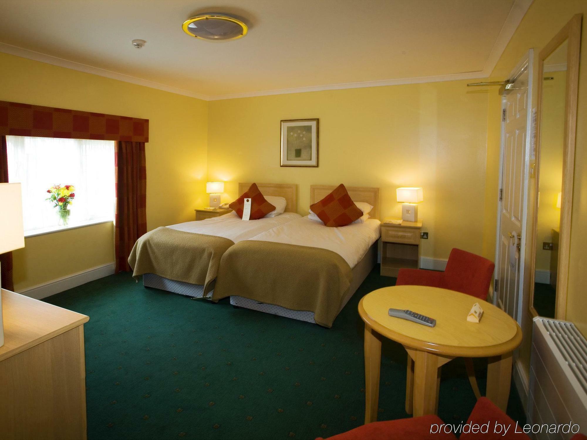 Cisswood House Hotel Хоршъм Стая снимка