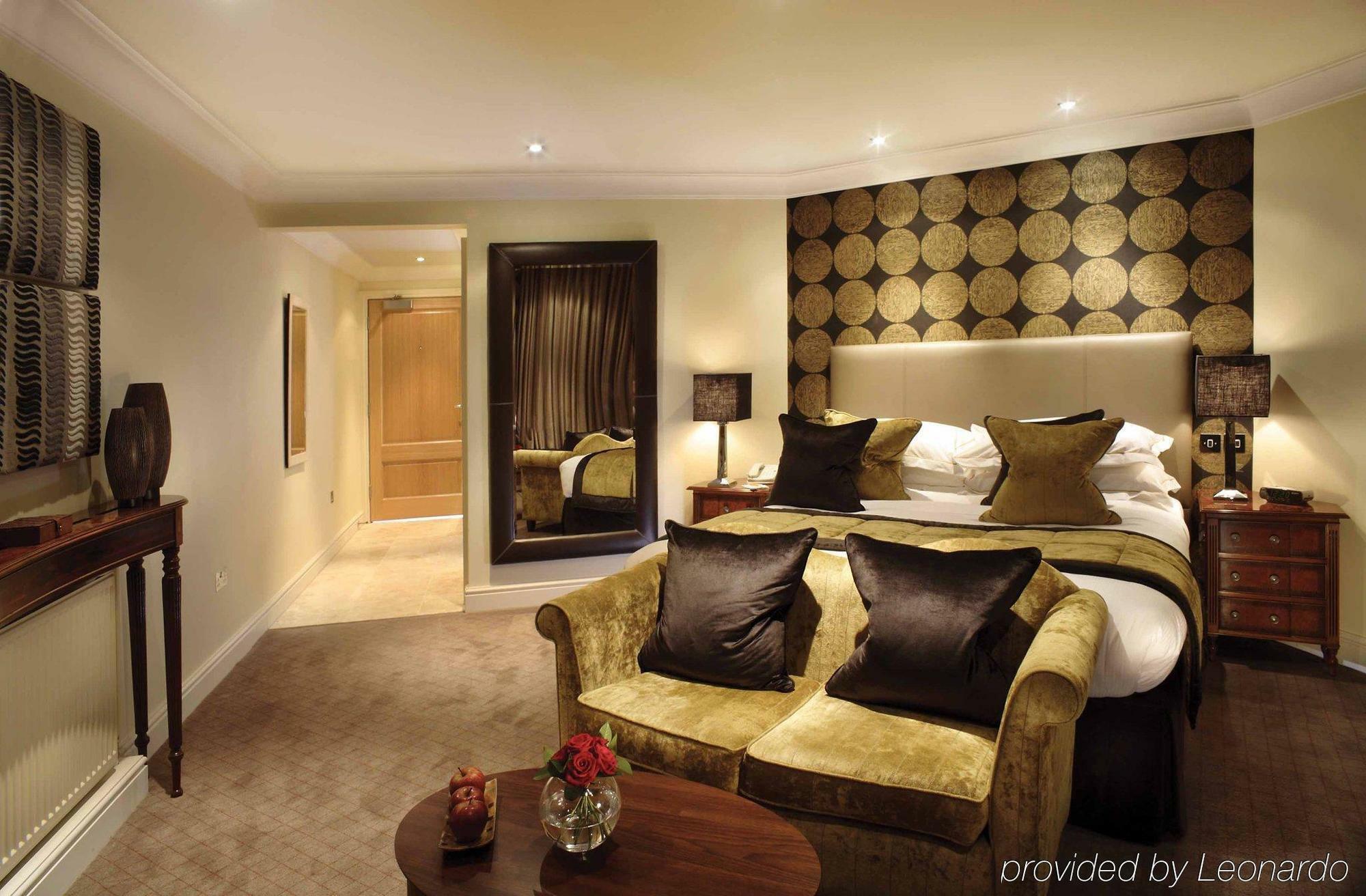 Cisswood House Hotel Хоршъм Екстериор снимка